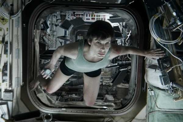 Sandra-Bullock-Gravity-movie-image-450